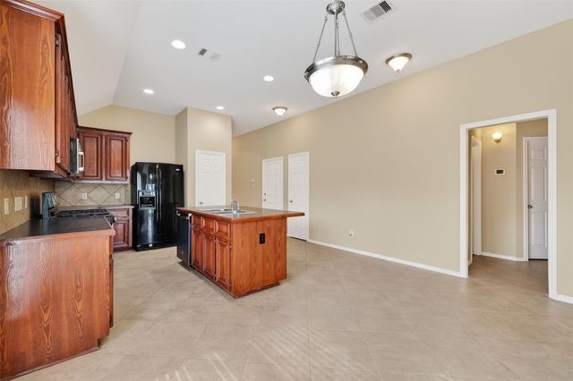 2114 Thorn Berry Creek Lane, Katy, TX 77449