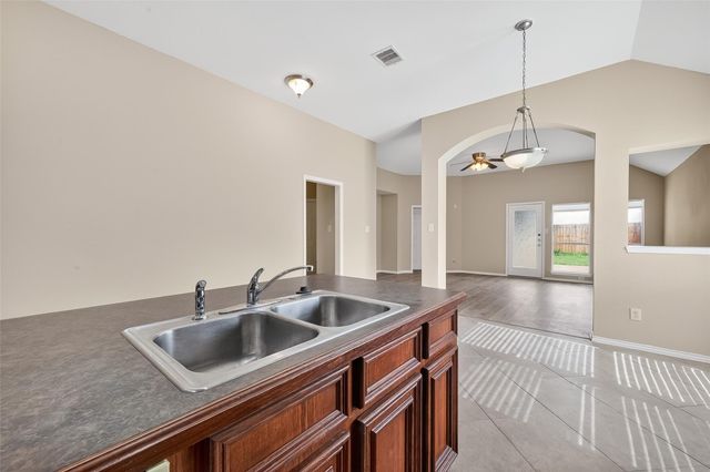 2114 Thorn Berry Creek Lane, Katy, TX 77449