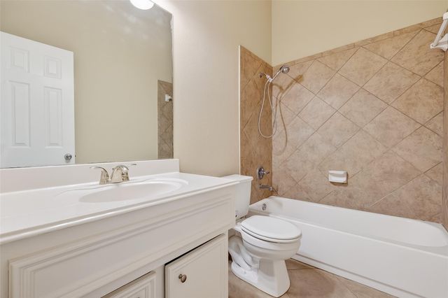 2114 Thorn Berry Creek Lane, Katy, TX 77449