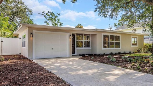 8017 31ST AVENUE N, St Petersburg, FL 33710