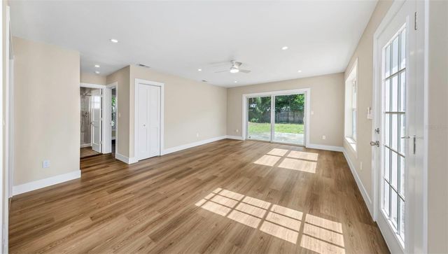 8017 31ST AVENUE N, St Petersburg, FL 33710