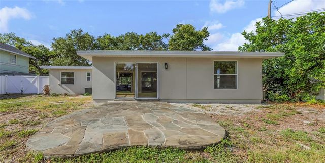 8017 31ST AVENUE N, St Petersburg, FL 33710