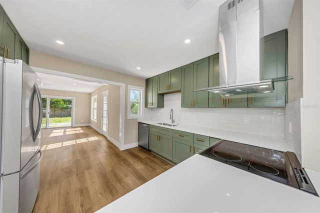 8017 31ST AVENUE N, St Petersburg, FL 33710
