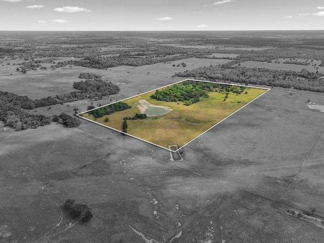 3669 County Road 326, Lexington, TX 78947