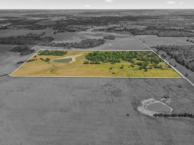 3669 County Road 326, Lexington, TX 78947