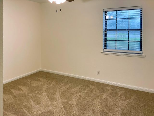 203 Old Angleton Road, Lake Jackson, TX 77566