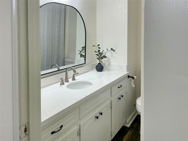 203 Old Angleton Road, Lake Jackson, TX 77566