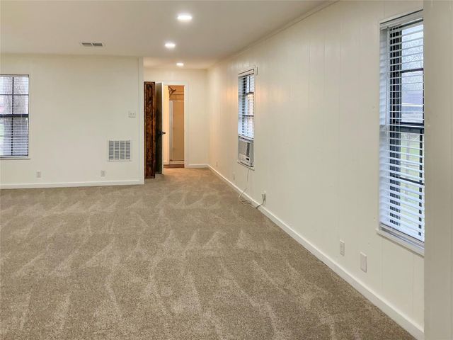 203 Old Angleton Road, Lake Jackson, TX 77566