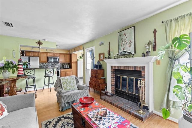 1956 Stillwood LN, Virginia Beach, VA 23456