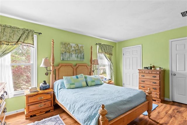 1956 Stillwood LN, Virginia Beach, VA 23456