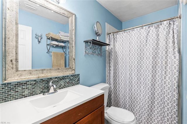 1956 Stillwood LN, Virginia Beach, VA 23456