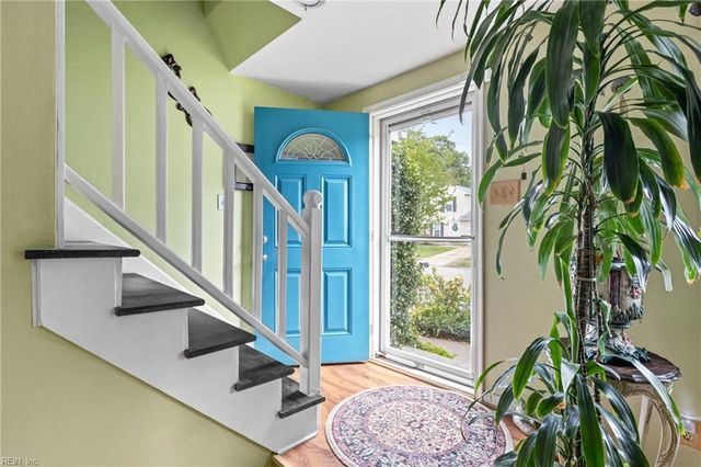1956 Stillwood LN, Virginia Beach, VA 23456