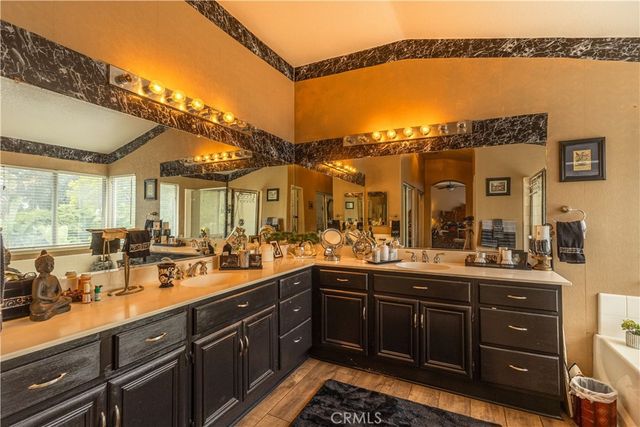 970 Riverview Circle, Corona, CA 92881