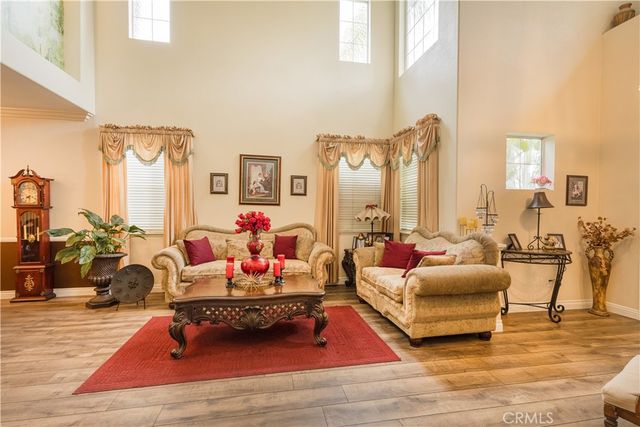 970 Riverview Circle, Corona, CA 92881