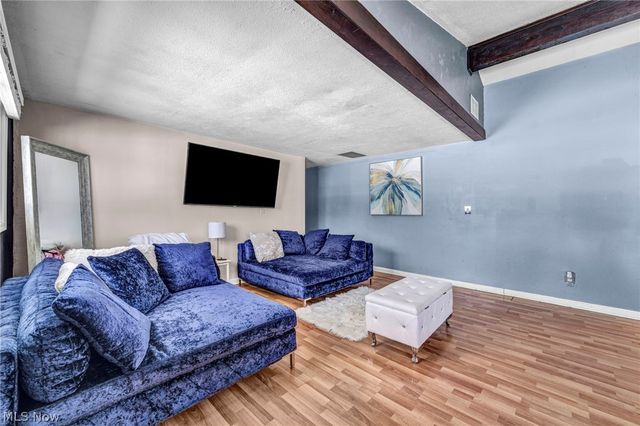 9148 Coventry Drive, Northfield, OH 44067