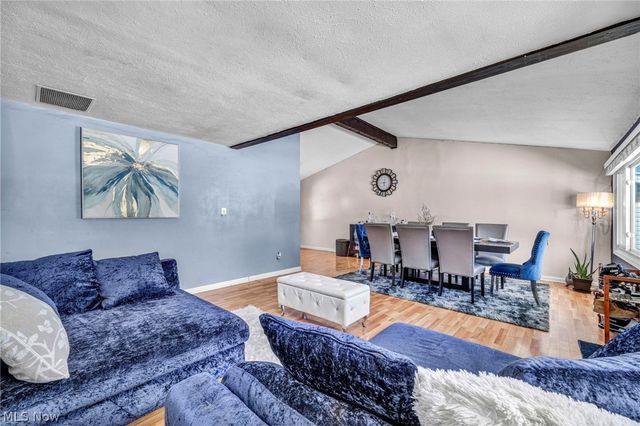 9148 Coventry Drive, Northfield, OH 44067