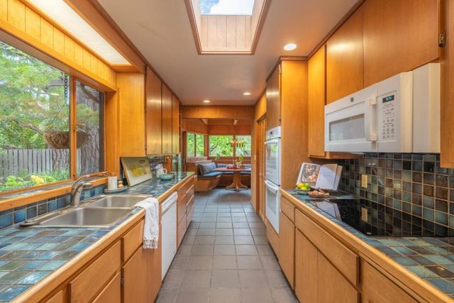 46 Middle Canyon Road, Carmel Valley, CA 93924