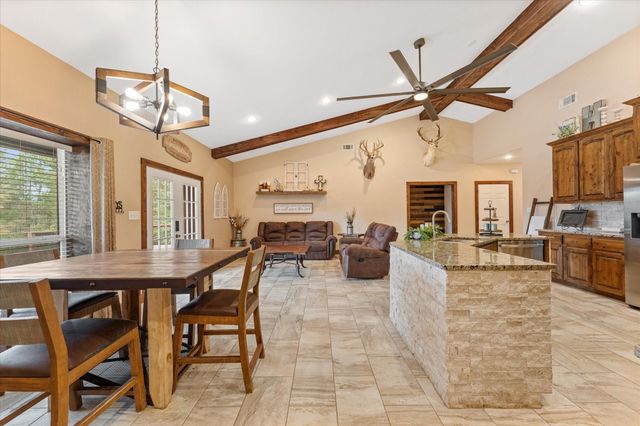 114 Fm 3179 Road, Huntsville, TX 77340