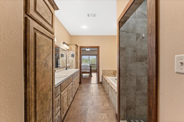 114 Fm 3179 Road, Huntsville, TX 77340