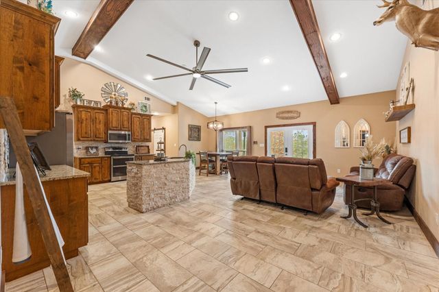 114 Fm 3179 Road, Huntsville, TX 77340