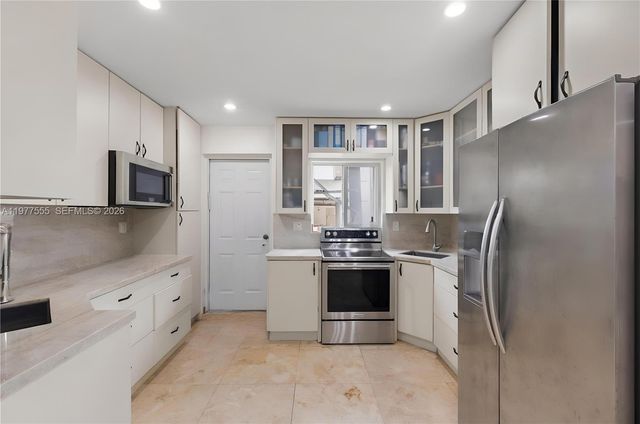 1601 Bay Rd 4, Miami Beach, FL 33139