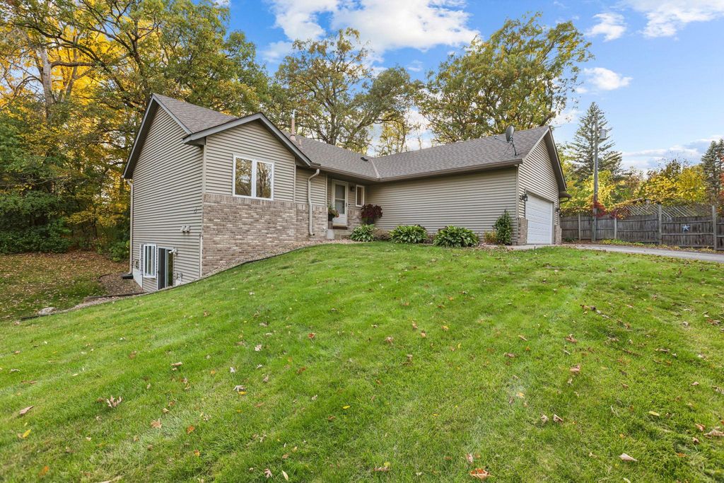 7961 Pioneer Road, Wyoming, MN 55092 — photo 2