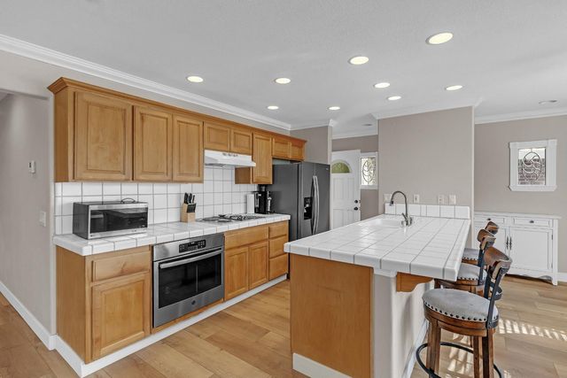 10833 Glenhaven Way, Rancho Cordova, CA 95670