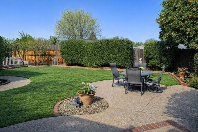 10833 Glenhaven Way, Rancho Cordova, CA 95670