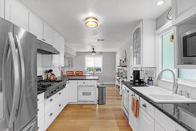 10833 Glenhaven Way, Rancho Cordova, CA 95670