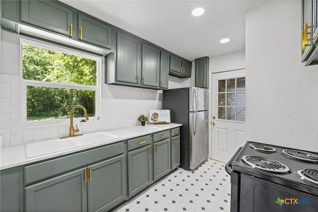 808 N 8th Street, Temple, TX 76501