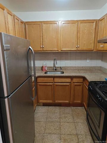 41-38 66th Street 2B, Woodside, NY 11377