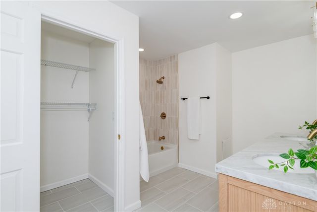 6013 Gothic Place, Washington Twp, OH 45459
