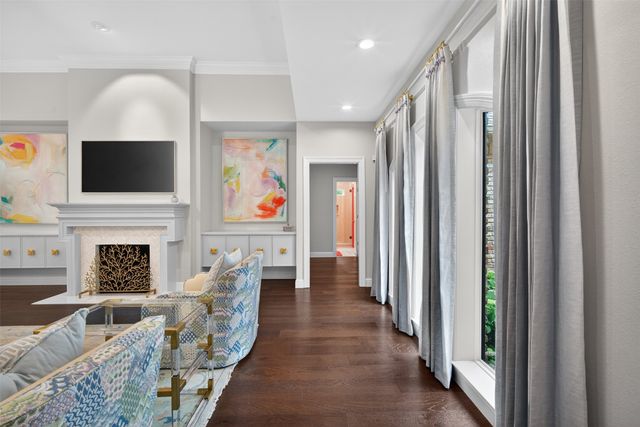 6011 Twin Coves Street, Dallas, TX 75248