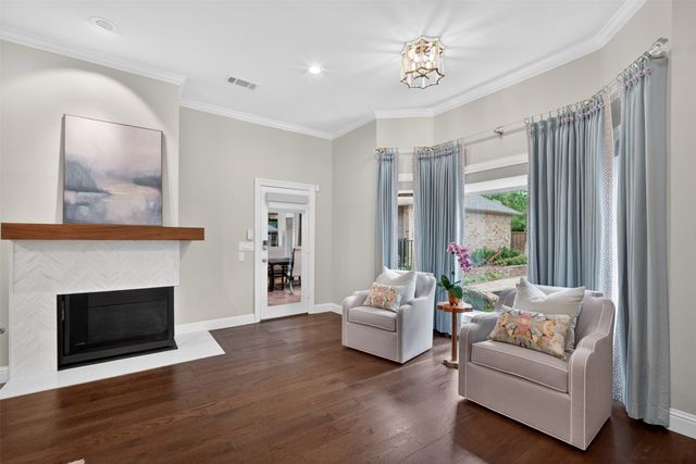 6011 Twin Coves Street, Dallas, TX 75248