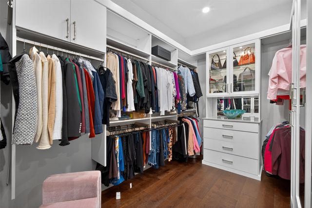 6011 Twin Coves Street, Dallas, TX 75248