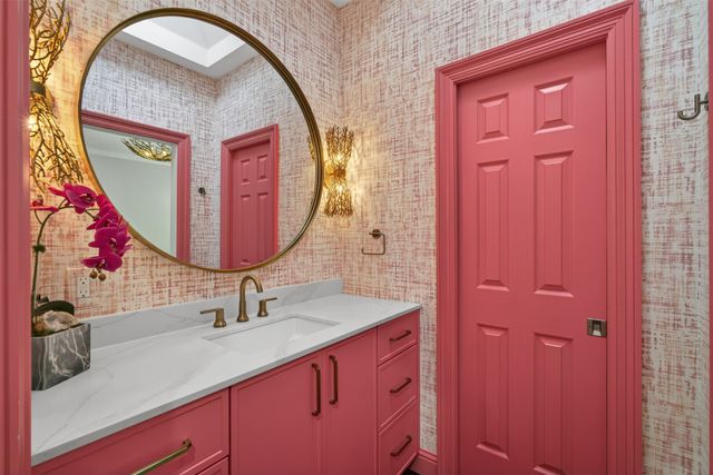 6011 Twin Coves Street, Dallas, TX 75248