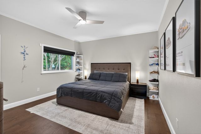 6011 Twin Coves Street, Dallas, TX 75248