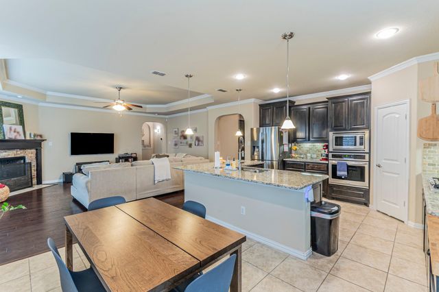 2935 Salina Drive, Grand Prairie, TX 75054