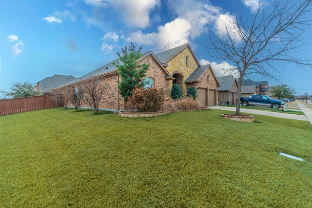 2935 Salina Drive, Grand Prairie, TX 75054