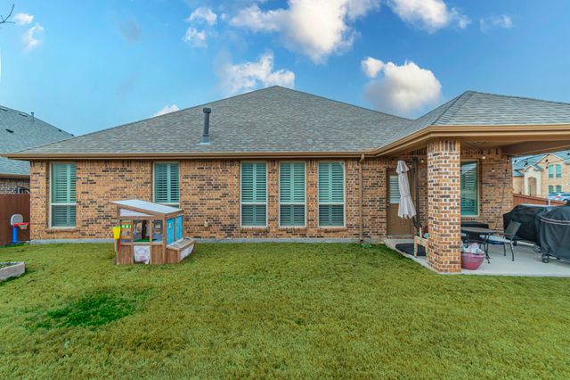 2935 Salina Drive, Grand Prairie, TX 75054