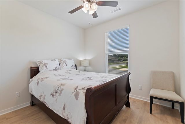 457 N Goose Xing, Farmington, AR 72730