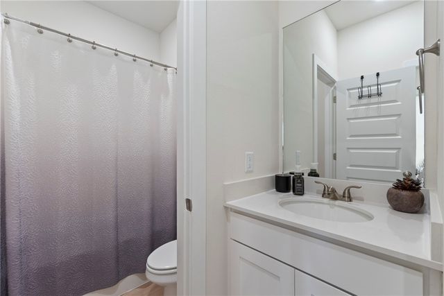 457 N Goose Xing, Farmington, AR 72730