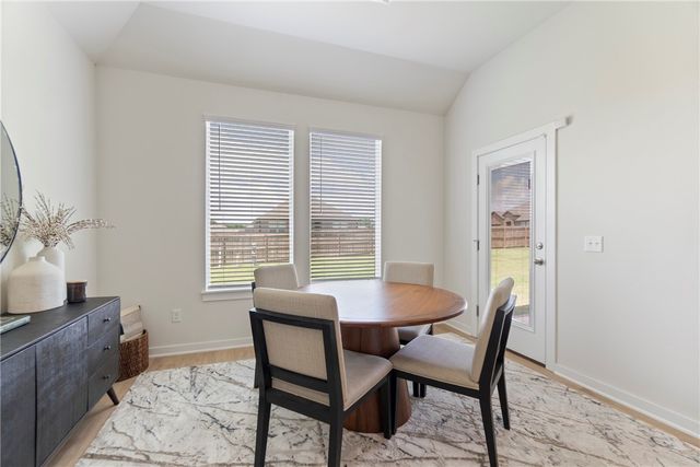 457 N Goose Xing, Farmington, AR 72730