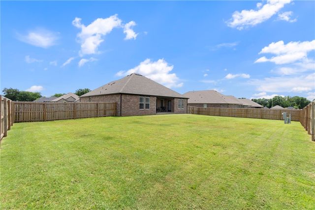 457 N Goose Xing, Farmington, AR 72730