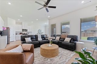 457 N Goose Xing, Farmington, AR 72730