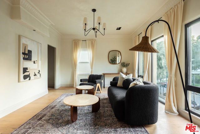 144 N Clark Drive, Beverly Hills, CA 90211