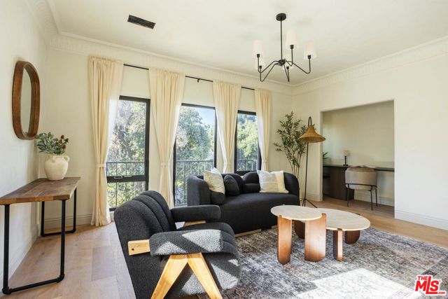 144 N Clark Drive, Beverly Hills, CA 90211