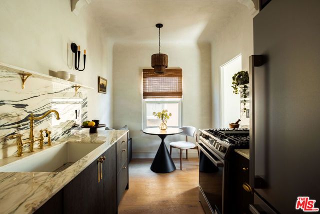144 N Clark Drive, Beverly Hills, CA 90211