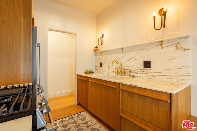 144 N Clark Drive, Beverly Hills, CA 90211
