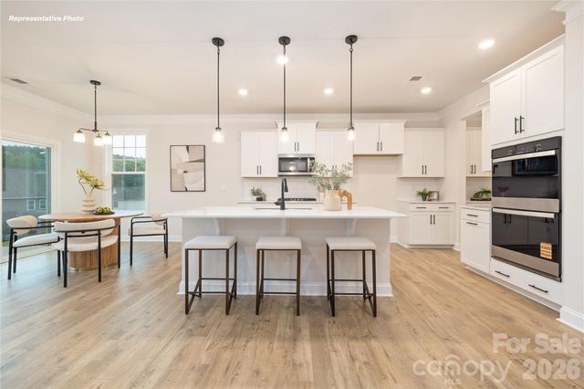 128 Ventnor Way, Mooresville, NC 28115